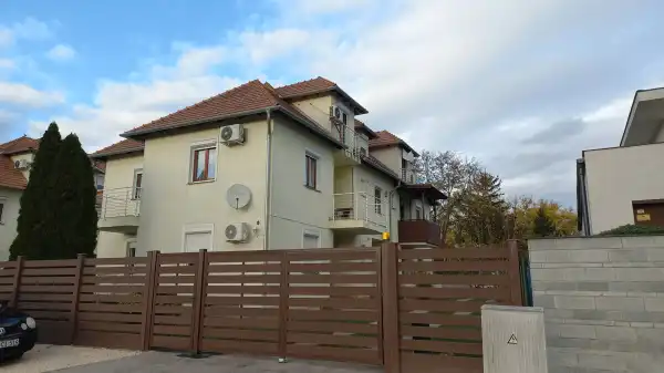 Eladó lakás, Bicske 1+1 szoba 48 m² 54.5 M Ft
