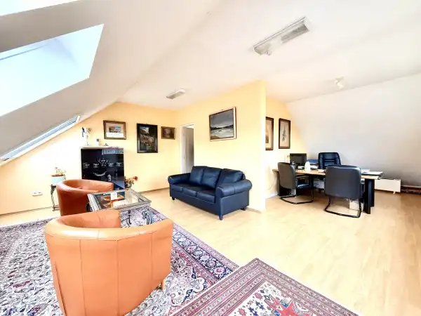 Eladó lakás, Budaörs 5 szoba 140 m² 145 M Ft