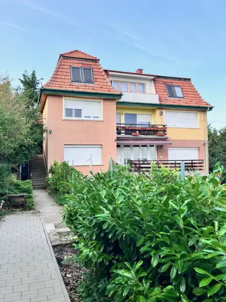 Eladó lakás, Budapest, III. kerület 2 szoba 78 m² 71.5 M Ft