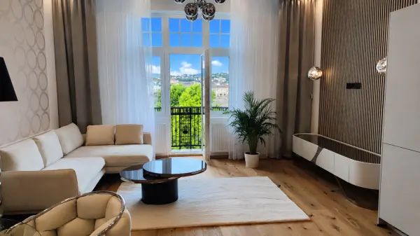Eladó lakás, Budapest, V. kerület 2+1 szoba 71 m² 259 M Ft