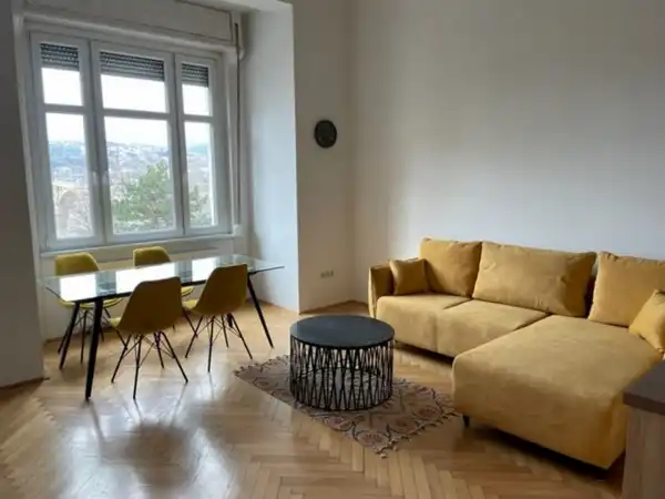 Eladó lakás, Budapest, V. kerület 3 szoba 90 m² 175 M Ft