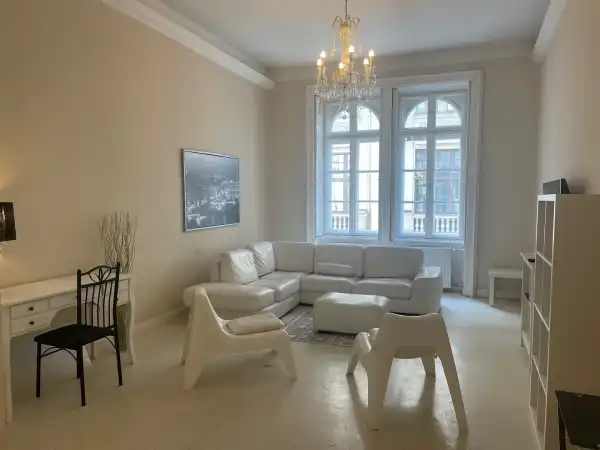 Eladó lakás, Budapest, V. kerület 2+1 szoba 86 m² 163.9 M Ft