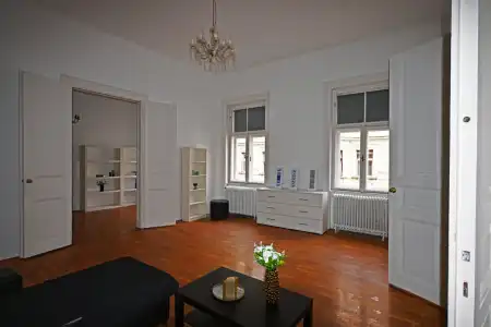 Eladó lakás, Budapest, V. kerület 3+1 szoba 95 m² 138 M Ft