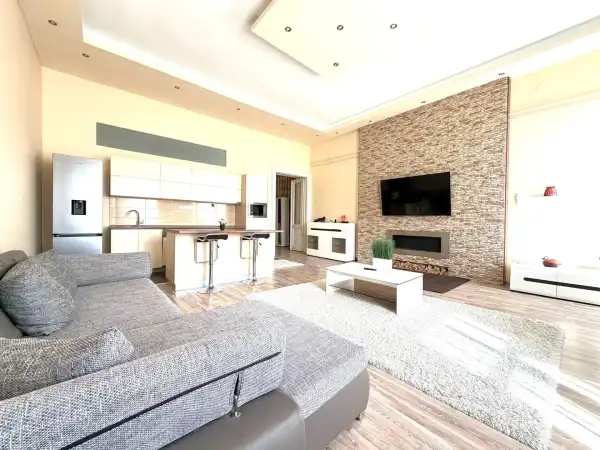 Eladó lakás, Budapest, V. kerület 2 szoba 85 m² 149.9 M Ft