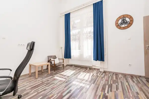 Eladó lakás, Budapest, V. kerület 4 szoba 85 m² 85.9 M Ft