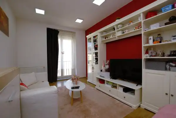 Eladó lakás, Budapest, V. kerület 2 szoba 72 m² 99.9 M Ft