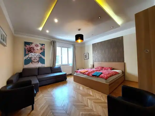 Eladó lakás, Budapest, V. kerület 2 szoba 42 m² 67.9 M Ft