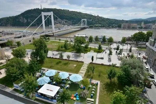 Eladó lakás, Budapest, V. kerület 3+1 szoba 100 m² 219 M Ft