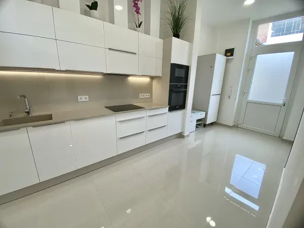 Eladó lakás, Budapest, V. kerület 2 szoba 53 m² 139 M Ft