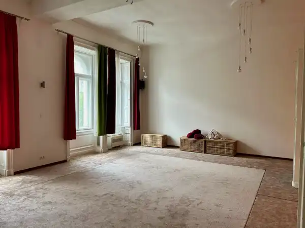 Eladó lakás, Budapest, VI. kerület 2 szoba 116 m² 169.9 M Ft