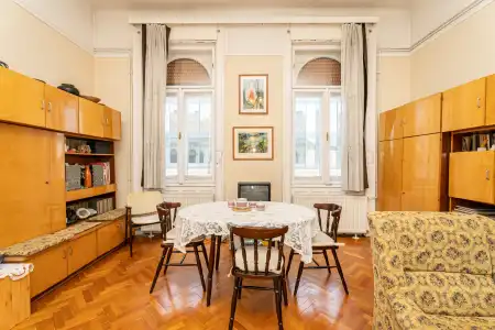 Eladó lakás, Budapest, VI. kerület 3 szoba 90 m² 69.5 M Ft