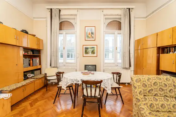 Eladó lakás, Budapest, VI. kerület 3 szoba 90 m² 69.5 M Ft