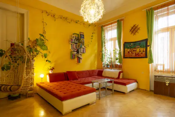 Eladó lakás, Budapest, VI. kerület 2 szoba 64 m² 75 M Ft