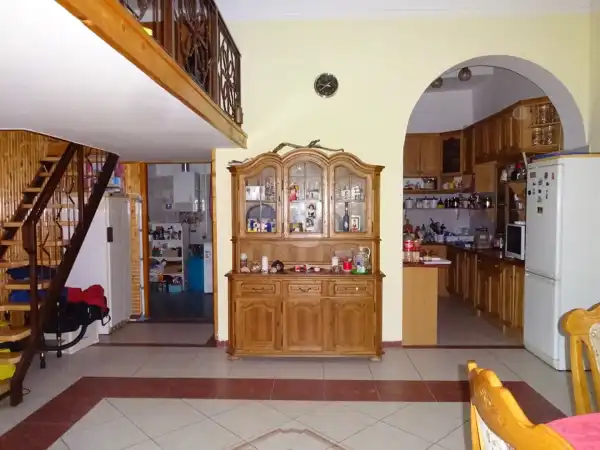 Eladó lakás, Budapest, VI. kerület 4 szoba 128 m² 154.9 M Ft