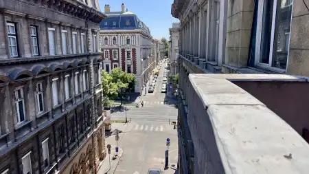 Eladó lakás, Budapest, VI. kerület 2 szoba 76 m² 88 M Ft