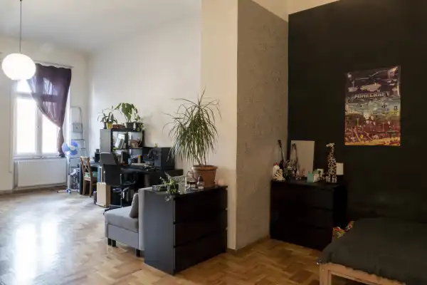 Eladó lakás, Budapest, VII. kerület 2 szoba 57 m² 47.6 M Ft