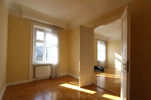 Eladó lakás, Budapest, VII. kerület 2 szoba 70 m² 112.1 M Ft