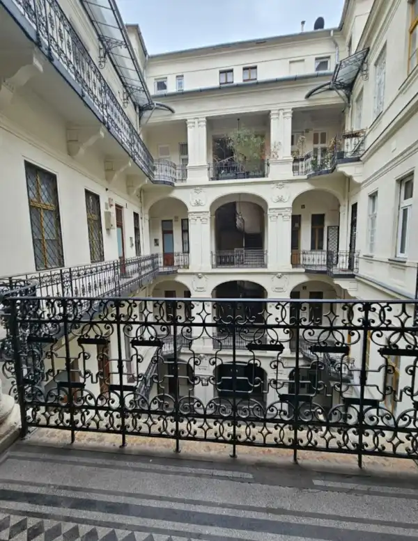 Eladó lakás, Budapest, VII. kerület 2 szoba 44 m² 79 M Ft