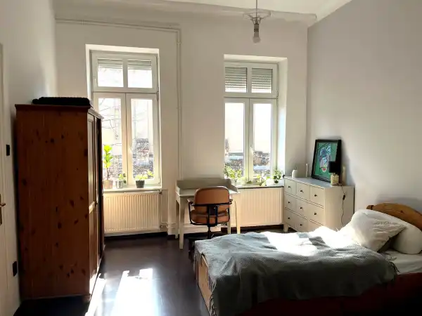 Eladó lakás, Budapest, VII. kerület 2+1 szoba 72 m² 61.9 M Ft