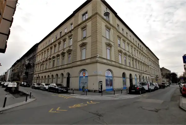 Eladó lakás, Budapest, VIII. kerület 5 szoba 89 m² 48.9 M Ft