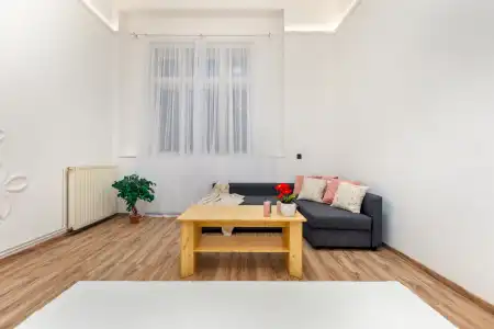 Eladó lakás, Budapest, VIII. kerület 2 szoba 38 m² 55.9 M Ft