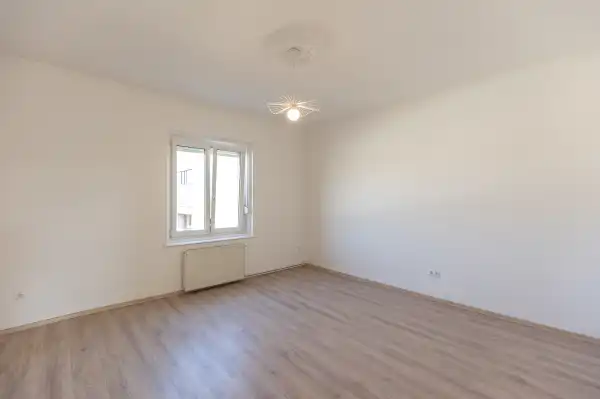 Eladó lakás, Budapest, X. kerület 1 szoba 39 m² 35 M Ft