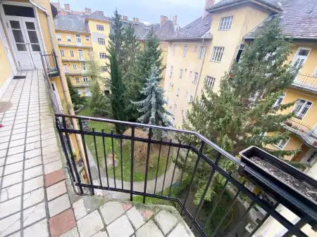 Eladó lakás, Budapest, XII. kerület 2+1 szoba 69 m² 105 M Ft