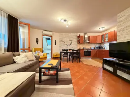Eladó lakás, Dunakeszi 4 szoba 76 m² 93 M Ft