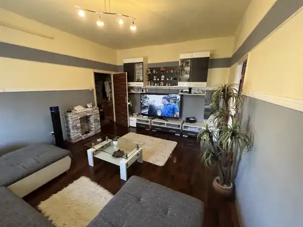 Eladó lakás, Dunaújváros 2 szoba 50 m² 25.9 M Ft