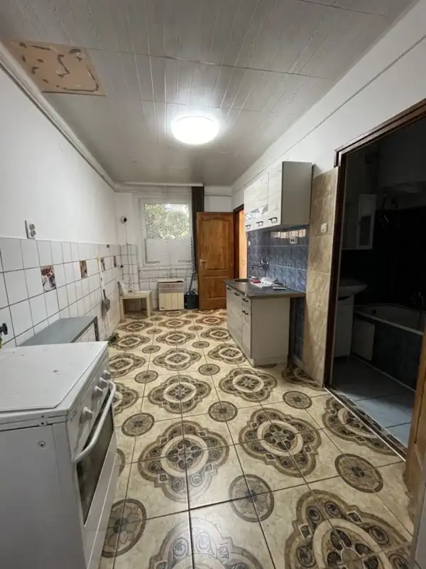 Eladó lakás, Dunaújváros 1 szoba 35 m² 16.9 M Ft