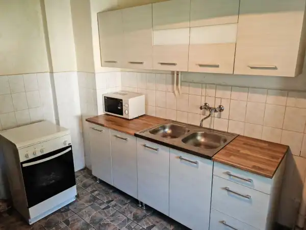 Eladó lakás, Dunaújváros 1 szoba 35 m² 16.99 M Ft