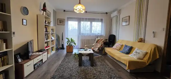 Eladó lakás, Dunaújváros 1+1 szoba 47 m² 32.4 M Ft