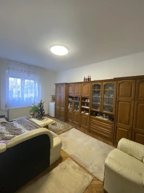 Eladó lakás, Dunaújváros 2 szoba 52 m² 28 M Ft