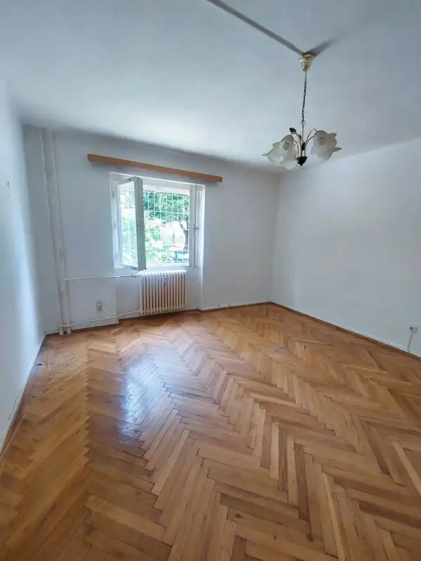 Eladó lakás, Dunaújváros 1 szoba 37 m² 25 M Ft
