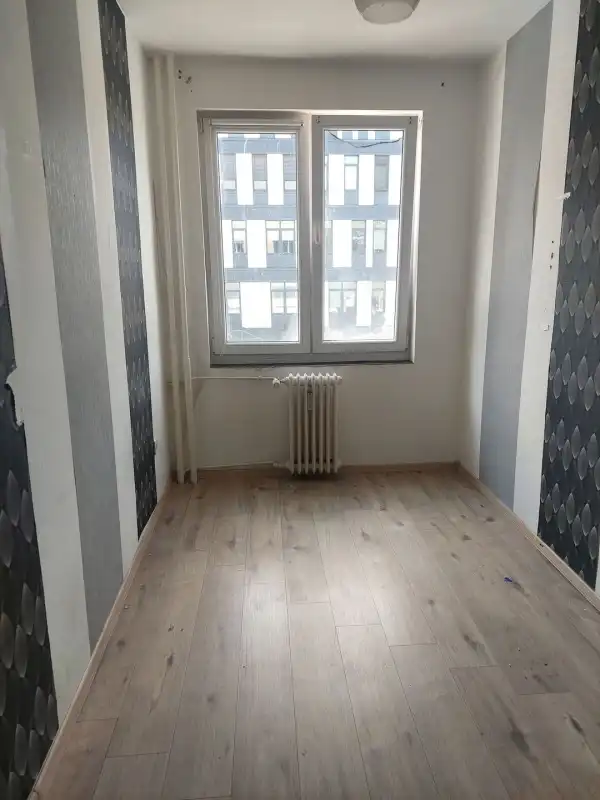 Eladó lakás, Dunaújváros 1+1 szoba 44 m² 24.5 M Ft