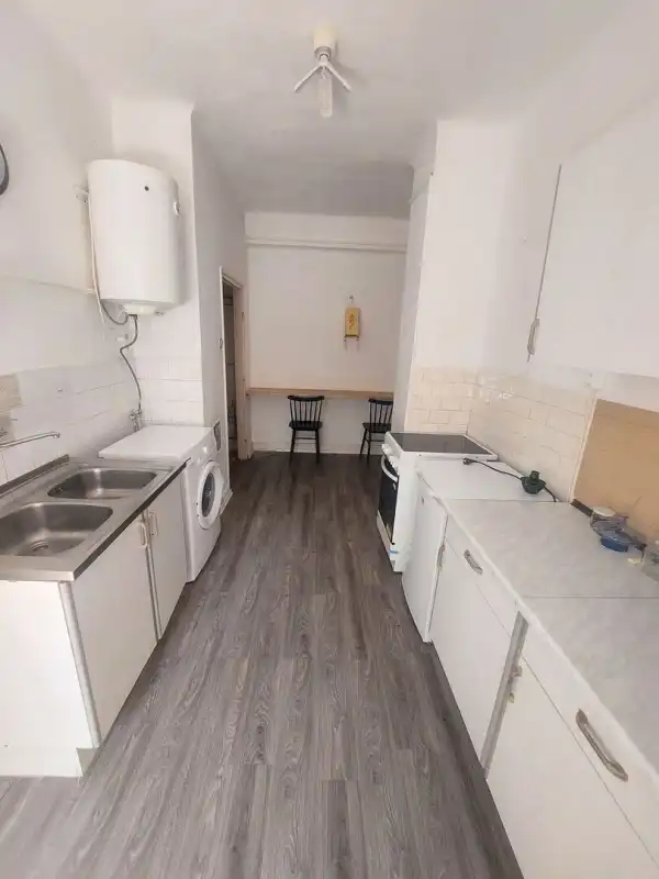Eladó lakás, Dunaújváros 1 szoba 35 m² 23.5 M Ft