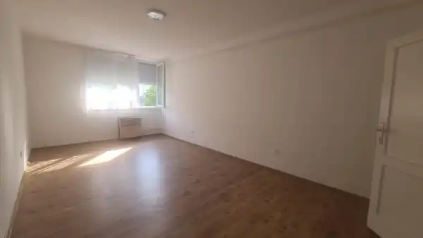 Eladó lakás, Dunaújváros 1 szoba 35 m² 14.9 M Ft