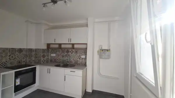Eladó lakás, Dunaújváros 1 szoba 35 m² 19.9 M Ft