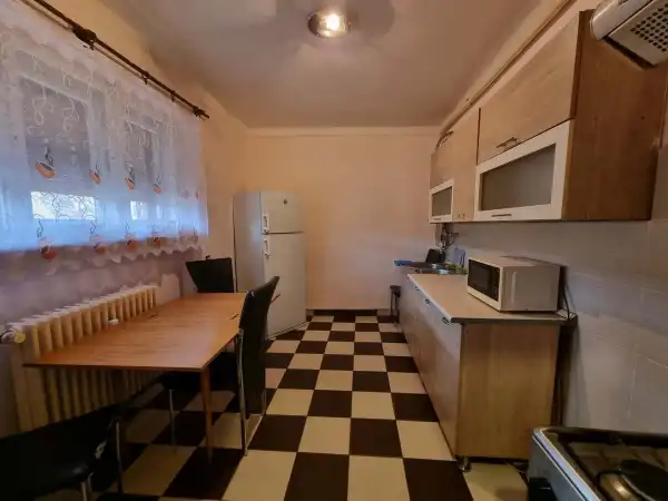 Eladó lakás, Dunaújváros 1+1 szoba 43 m² 27.5 M Ft