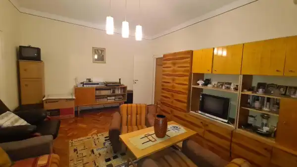 Eladó lakás, Dunaújváros 2 szoba 52 m² 32.5 M Ft