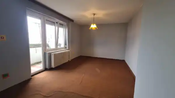 Eladó lakás, Dunaújváros 1+1 szoba 45 m² 29.5 M Ft