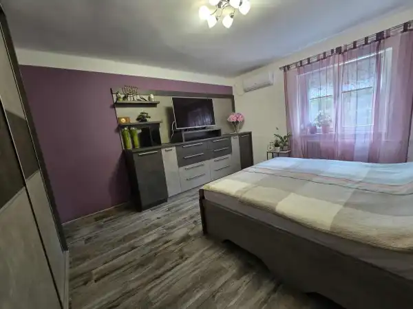 Eladó lakás, Dunaújváros 2 szoba 52 m² 39.9 M Ft