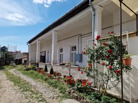 Eladó lakás, Eger 2 szoba 77 m² 49.9 M Ft