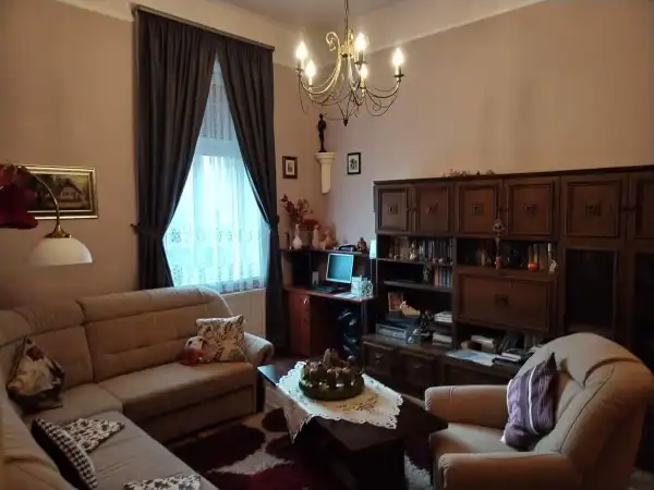 Eladó lakás, Eger 4 szoba 149 m² 120 M Ft