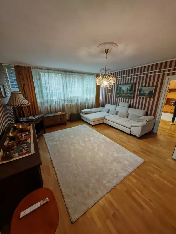 Eladó lakás, Eger 3 szoba 108 m² 76 M Ft