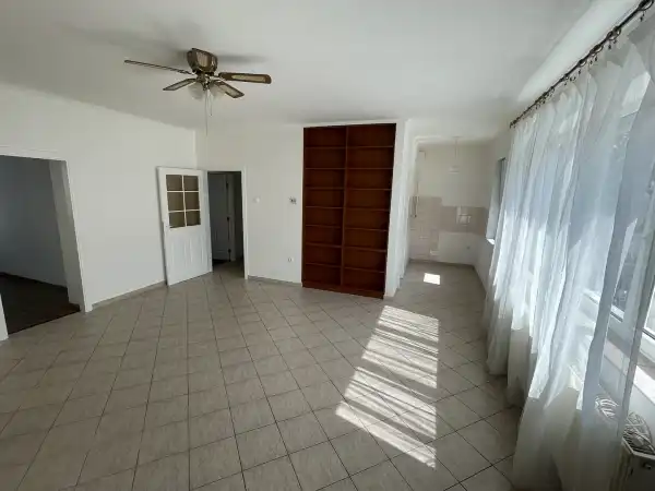 Eladó lakás, Eger 3 szoba 68 m² 44.9 M Ft