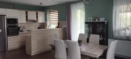 Eladó lakás, Eger 4 szoba 106 m² 101.7 M Ft