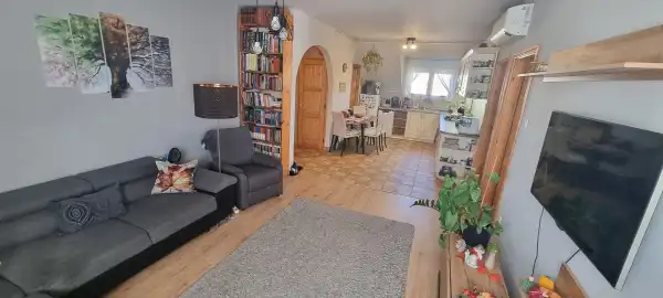 Eladó lakás, Esztergom 4 szoba 88 m² 56 M Ft Eladó lakás, Esztergom 4 szoba 88 m² 56 M Ft