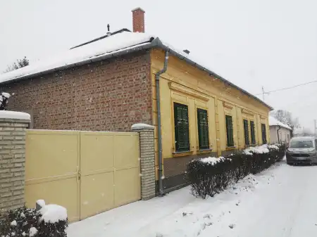 eladó lakás, Gyula