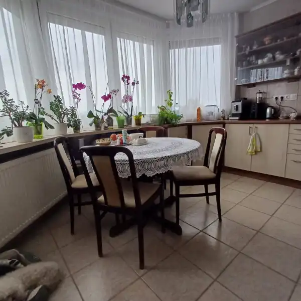 Eladó lakás, Hévíz 3 szoba 74 m² 85 M Ft